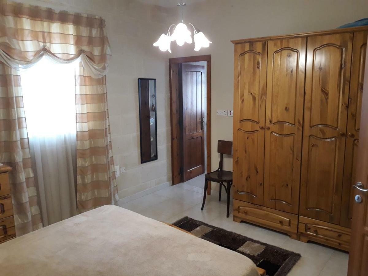 Grazzja Traditional Apartment Zabbar Bagian luar foto