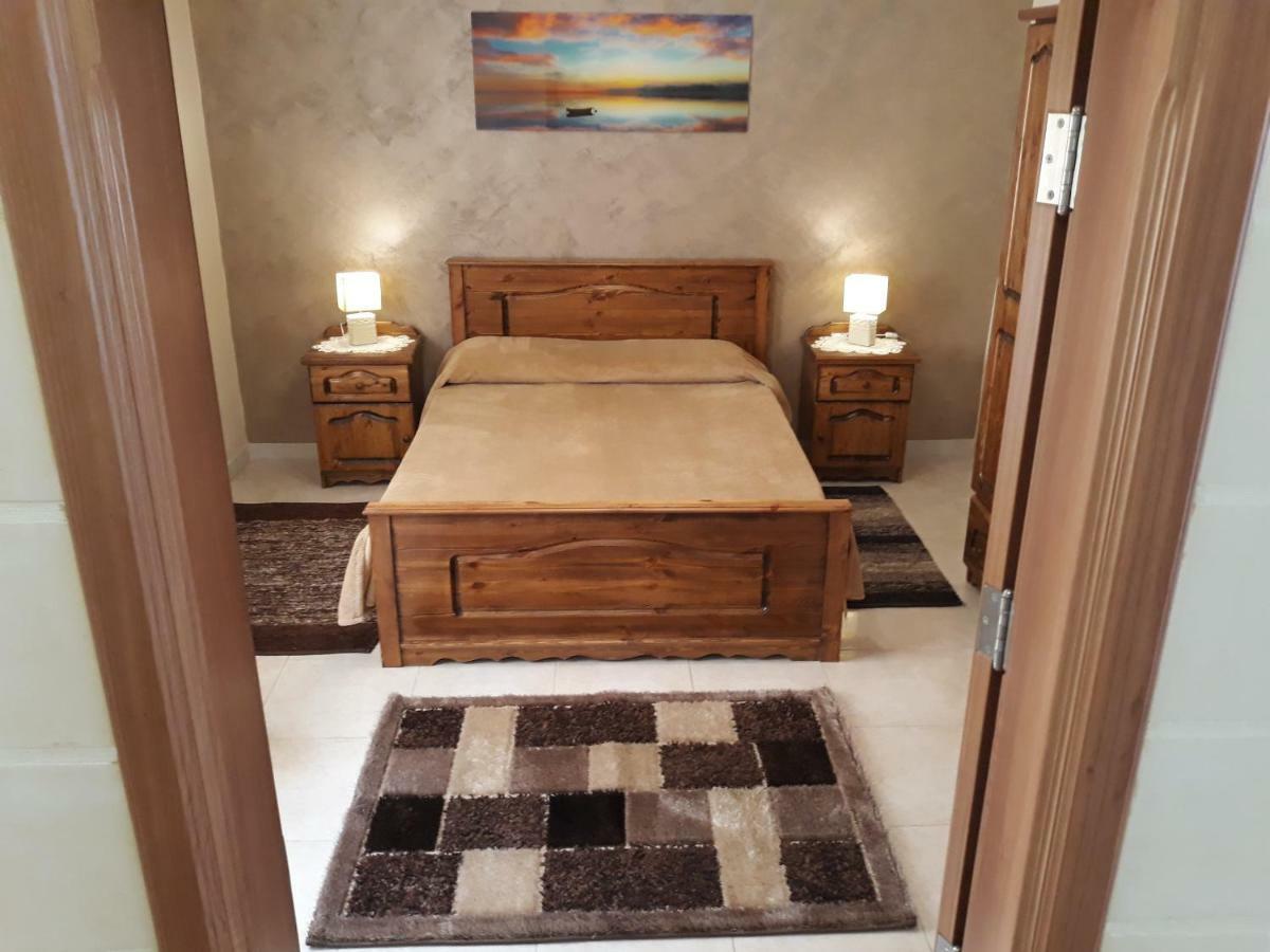 Grazzja Traditional Apartment Zabbar Bagian luar foto