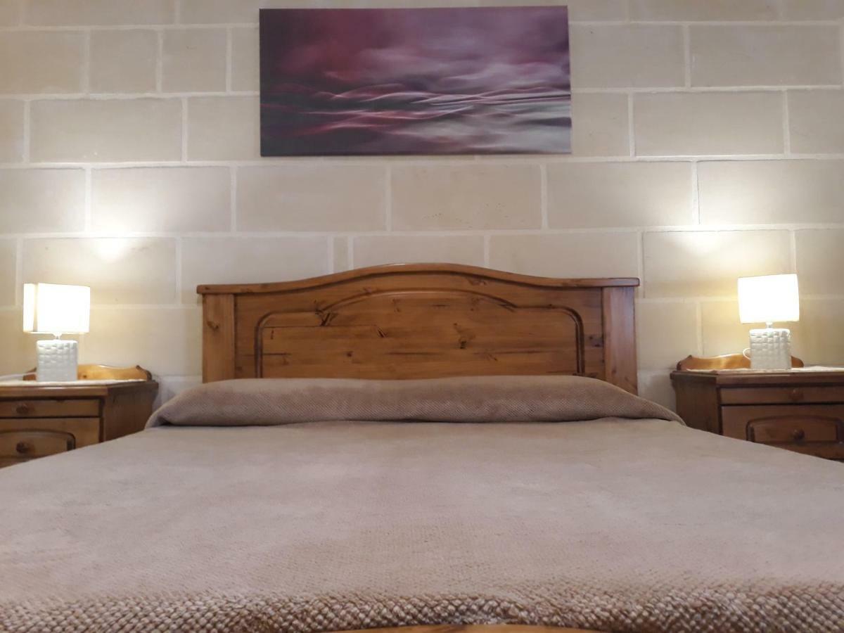 Grazzja Traditional Apartment Zabbar Bagian luar foto