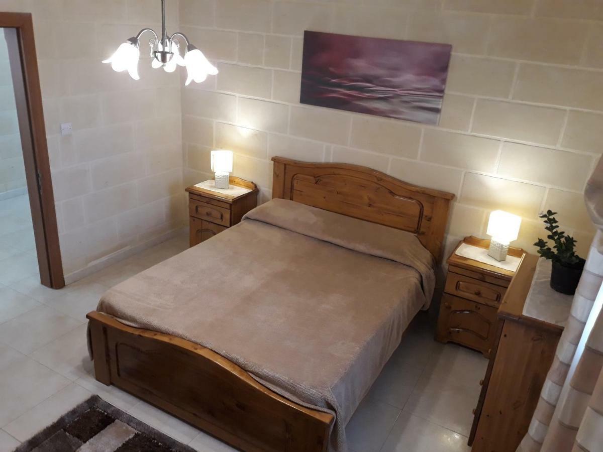 Grazzja Traditional Apartment Zabbar Bagian luar foto
